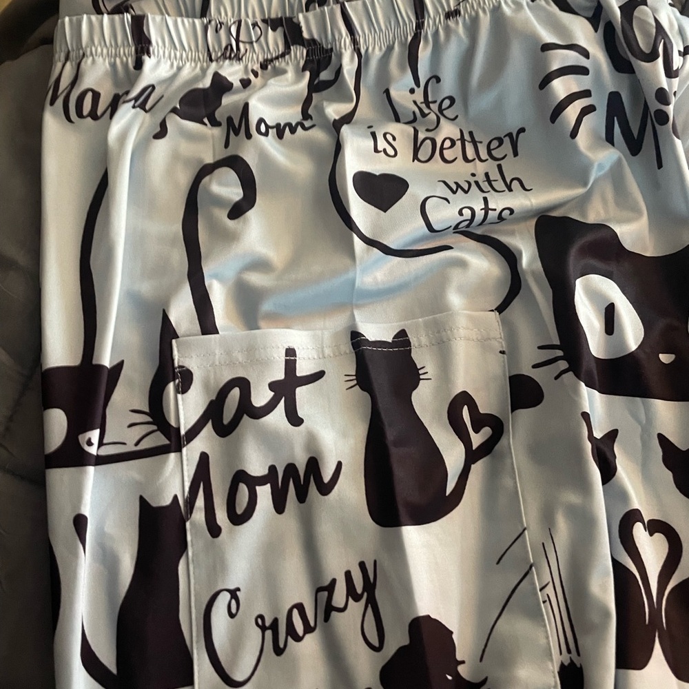 Cat Mom Graphic Lounge Pants - Black on Cream